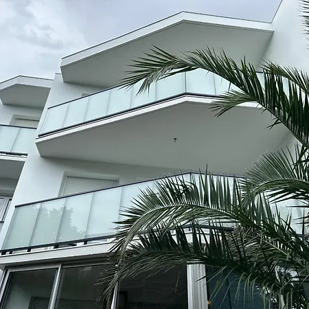 Ocean - Joli Appt Avec Terrasse -t2 300m Apartment